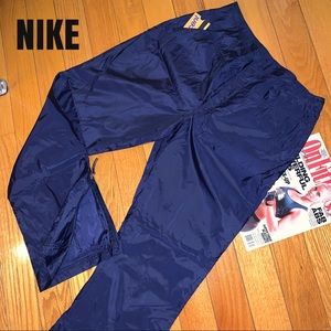 NIKE NAVY LINED WINDBREAKER PANTS NWOT